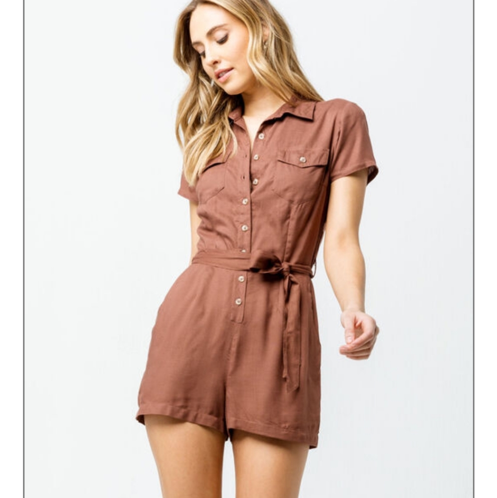 NWT Sky and sparrow UTILITY ROMPER